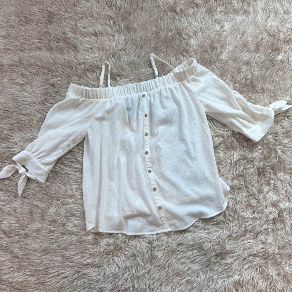 Iz Byer White Off-Shoulder Button-Front Blouse with Tie Sleeves